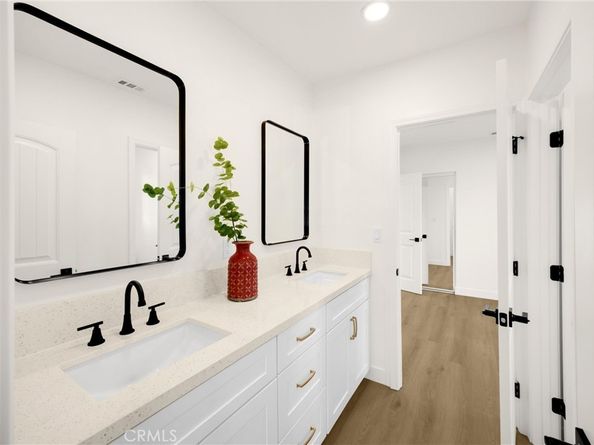 567 W Center, Pomona CA 91768