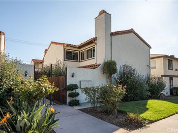 836 W Foothill