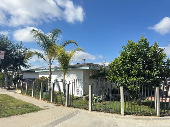 1949 Fruitvale, El Monte CA 91733