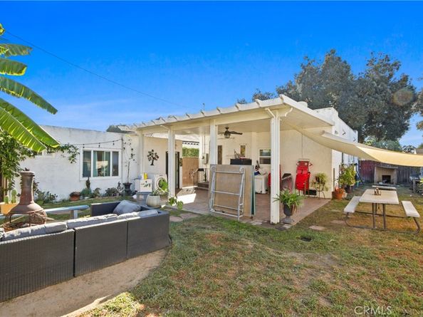 305 E 52nd Street, Long Beach CA 90805