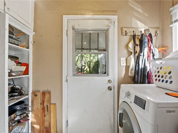 305 E 52nd Street, Long Beach CA 90805