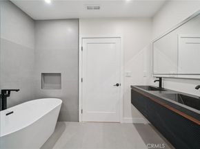 1098 Syracuse, Claremont CA 91711