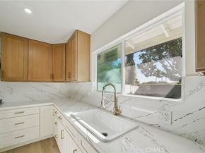 1098 Syracuse, Claremont CA 91711