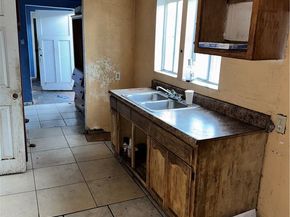 13300 S Largo Avenue, Compton CA 90222