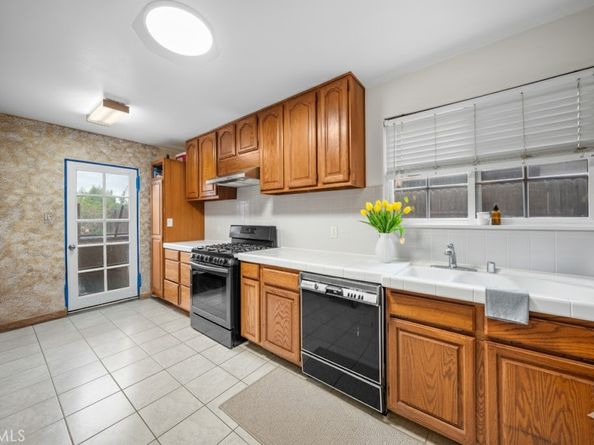 16738 Index, Granada Hills CA 91344