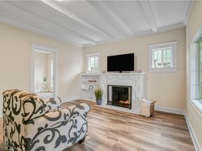 710 W 49th Place, Los Angeles CA 90037