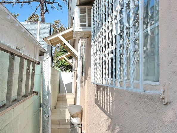 552 W 108th Street, Los Angeles CA 90044