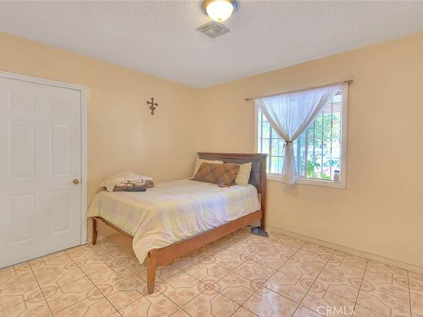 552 W 108th Street, Los Angeles CA 90044