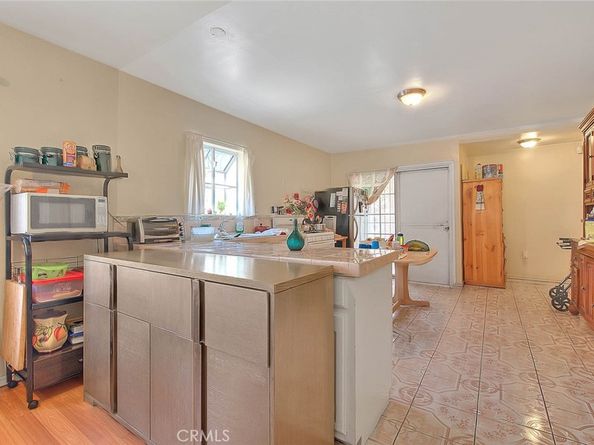 552 W 108th Street, Los Angeles CA 90044