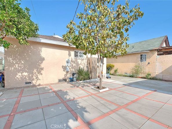 552 W 108th Street, Los Angeles CA 90044