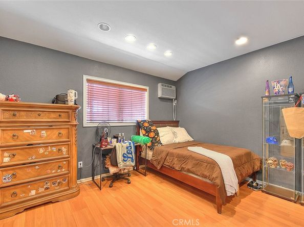 552 W 108th Street, Los Angeles CA 90044