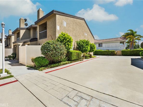 1126 W 228th 16, Torrance CA 90502