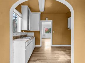 2112 S Burnside Avenue, Los Angeles CA 90016