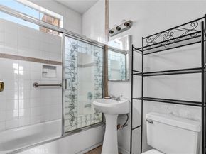 2112 S Burnside Avenue, Los Angeles CA 90016