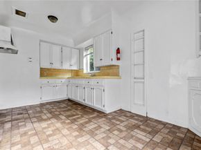 2112 S Burnside Avenue, Los Angeles CA 90016