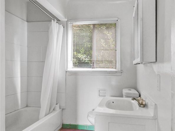 2112 S Burnside Avenue, Los Angeles CA 90016