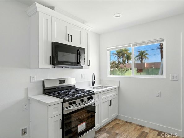 523 W 78th Street, Los Angeles CA 90044