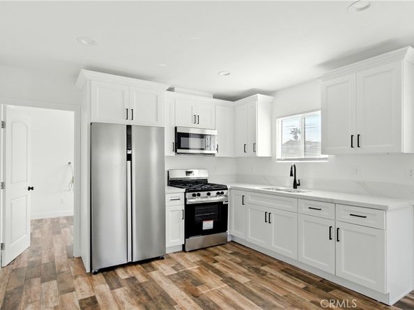 523 W 78th Street, Los Angeles CA 90044