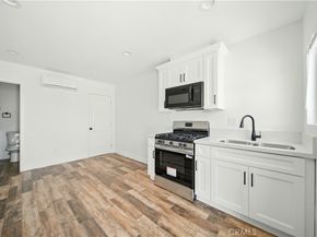 523 W 78th Street, Los Angeles CA 90044
