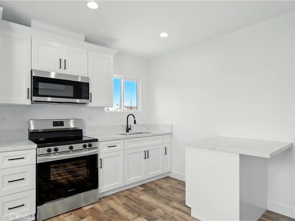 523 W 78th Street, Los Angeles CA 90044