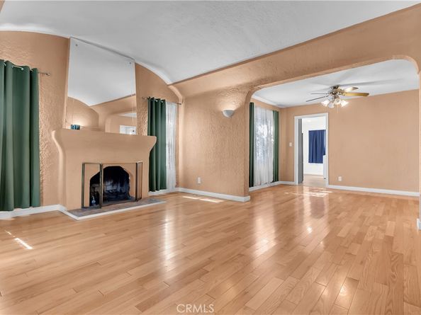2807 S Bedford, Los Angeles CA 90034