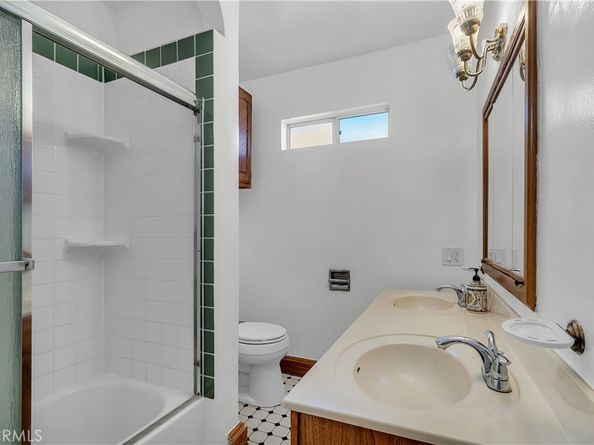 2807 S Bedford, Los Angeles CA 90034