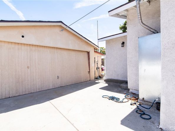9608 Beach Street, Los Angeles CA 90002