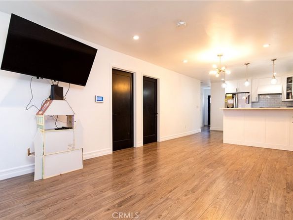 9608 Beach Street, Los Angeles CA 90002
