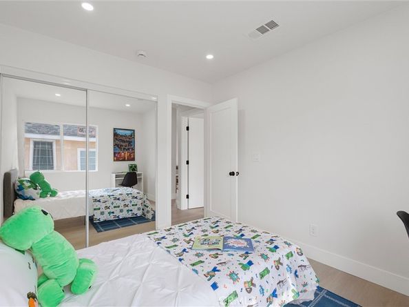 5004 W 138th Street, Hawthorne CA 90250