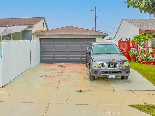 12318 S Spring Street, Los Angeles CA 90061
