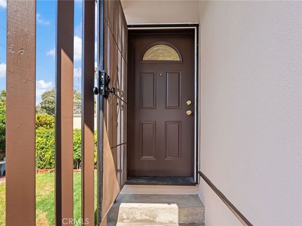 532 Rosecrans Avenue, Manhattan Beach CA 90266