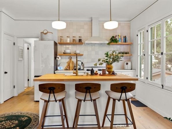 1160 N Madison Ave, Hollywood CA 90029