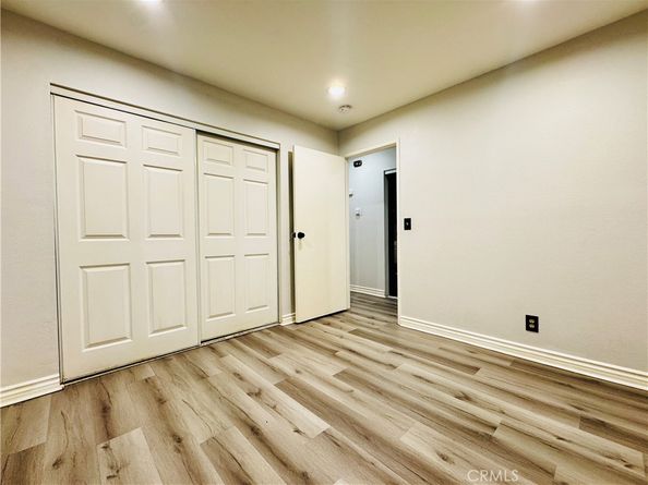 323 W 47th Place, Los Angeles CA 90037