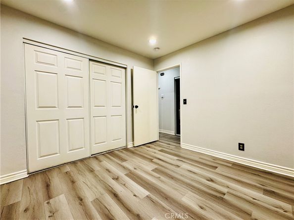 323 W 47th Place, Los Angeles CA 90037