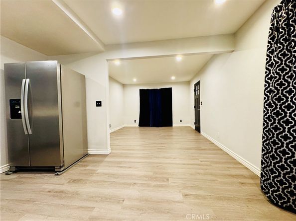 323 W 47th Place, Los Angeles CA 90037