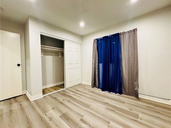 323 W 47th Place, Los Angeles CA 90037