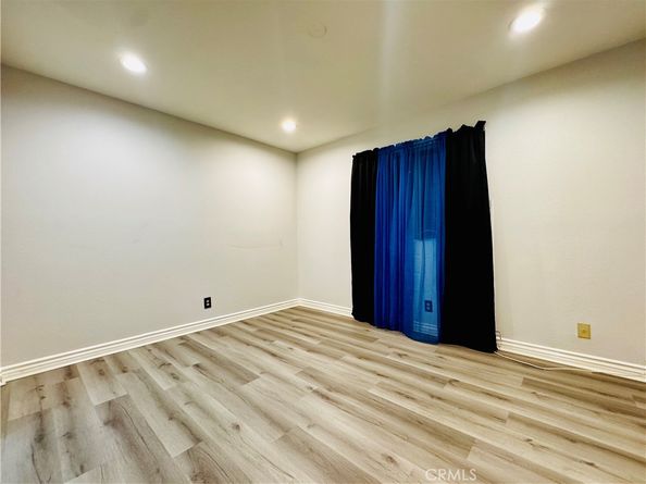 323 W 47th Place, Los Angeles CA 90037