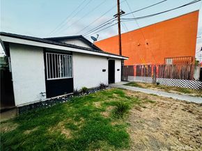 323 W 47th Place, Los Angeles CA 90037