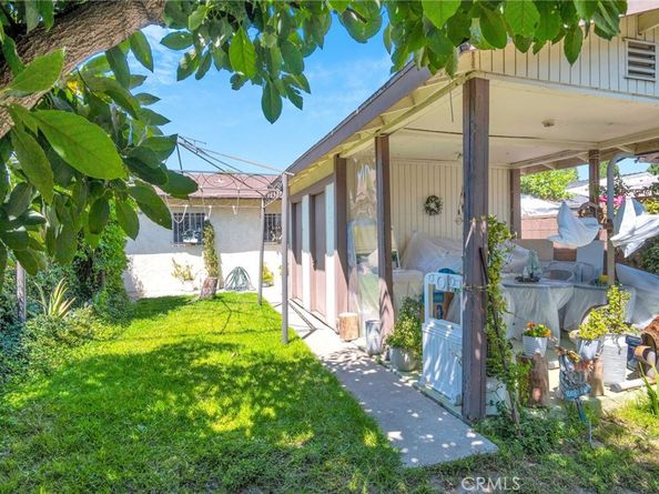 8022 Crockett Boulevard, Los Angeles CA 90001