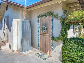 8022 Crockett Boulevard, Los Angeles CA 90001