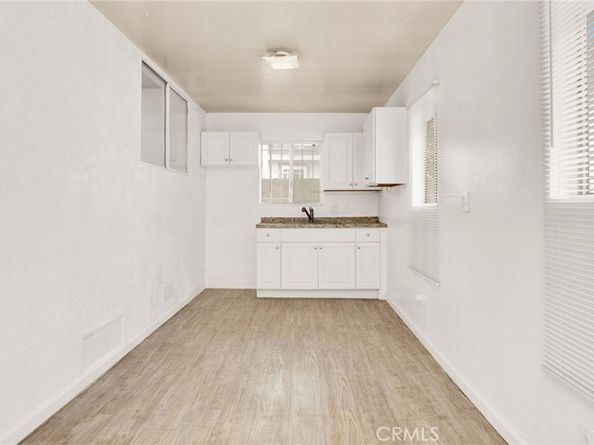 8022 Crockett Boulevard, Los Angeles CA 90001