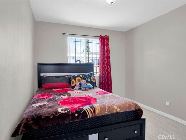 8022 Crockett Boulevard, Los Angeles CA 90001