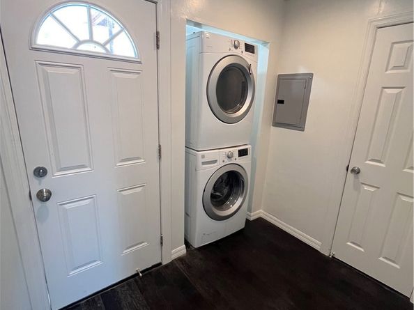 4563 Lexington Avenue, Los Angeles CA 90029