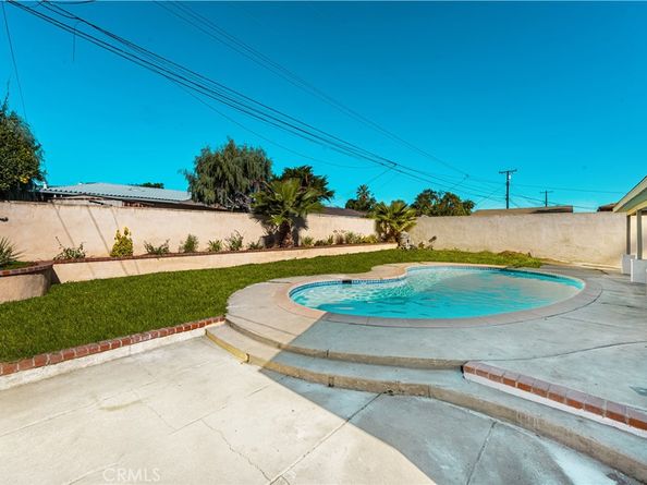 18621 E Petunia Street, Azusa CA 91702