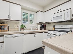 360 S Los Robles Avenue 11, Pasadena CA 91101