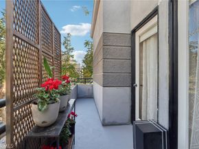 360 S Los Robles Avenue 11, Pasadena CA 91101