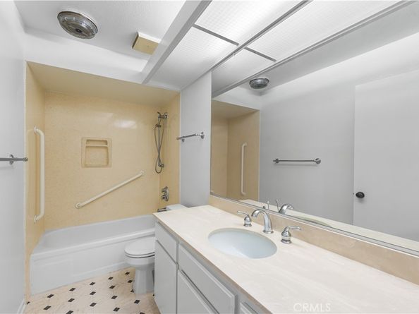 4080 Via Marisol 127, Los Angeles CA 90042