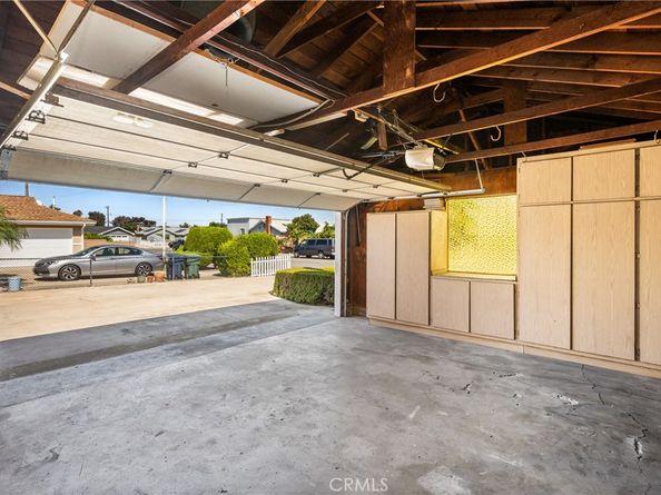 17391 Waal Circle, Huntington Beach CA 92647