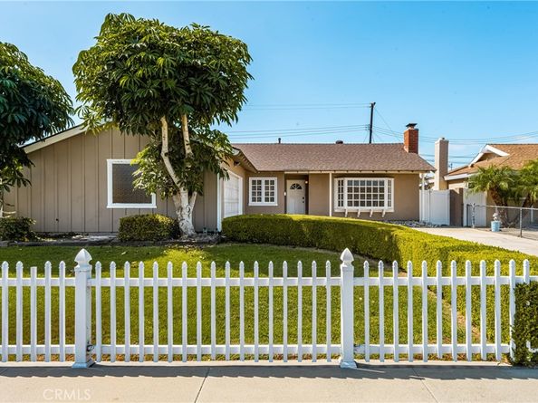 17391 Waal Circle, Huntington Beach CA 92647