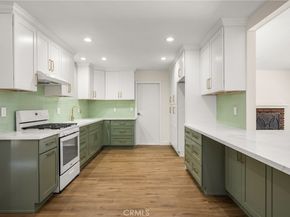 17391 Waal Circle, Huntington Beach CA 92647